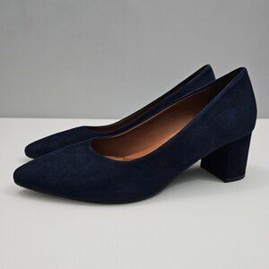 NEW Aquatalia Kari Pump Womens 9 Navy Suede Weatherproof Pointed Toe Block Heel